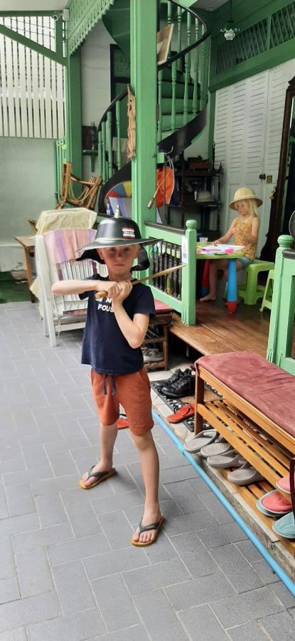 Green Teak House Bangkok Luaran gambar