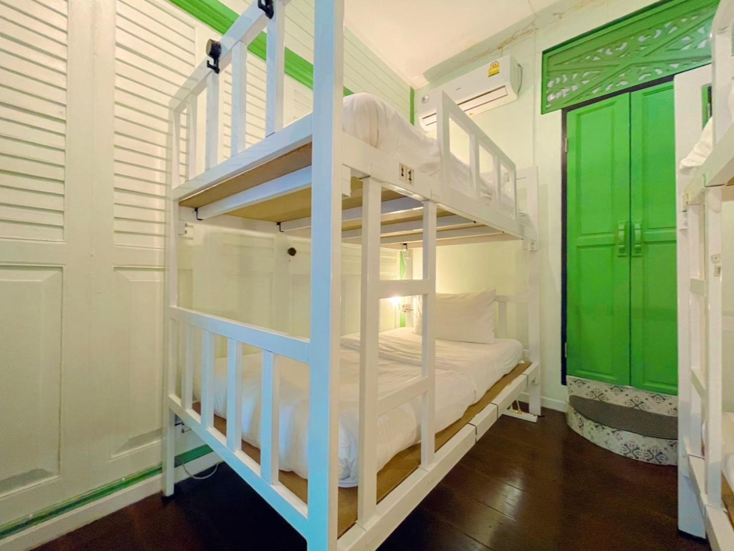 Green Teak House Bangkok Luaran gambar