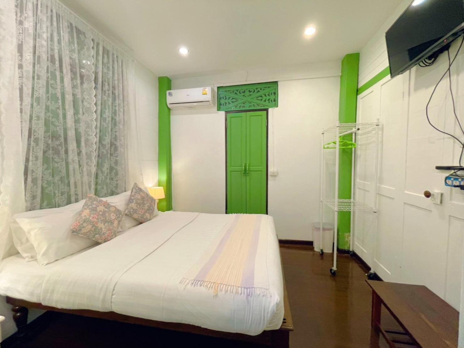 Green Teak House Bangkok Luaran gambar