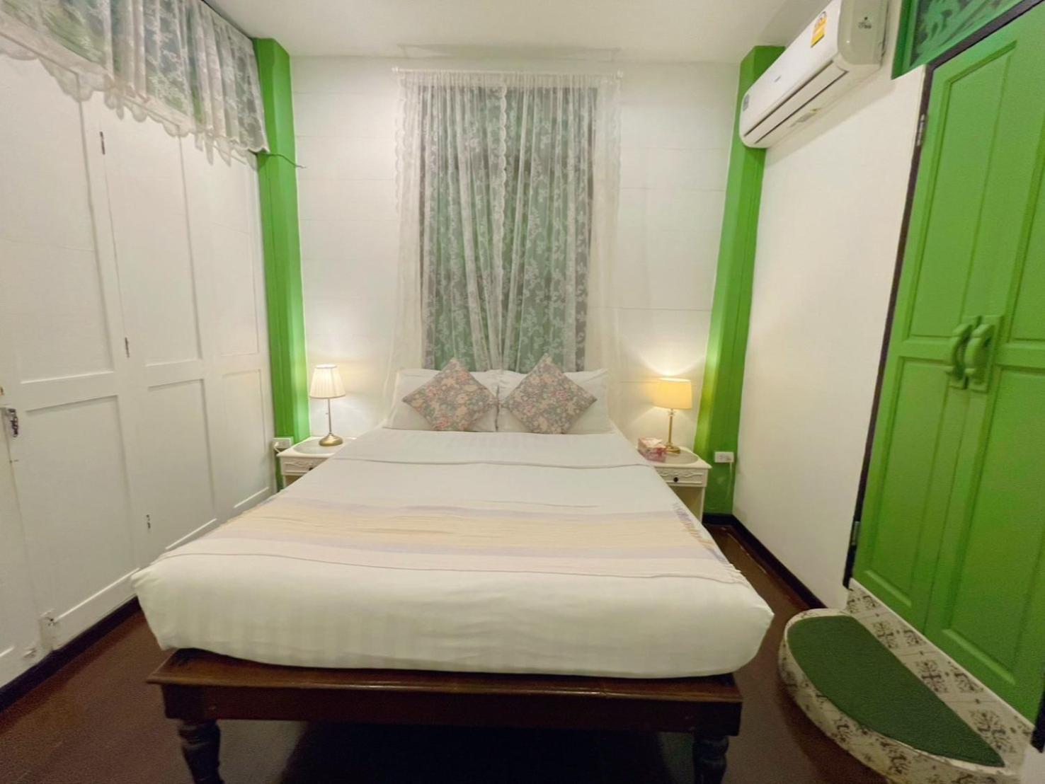 Green Teak House Bangkok Luaran gambar