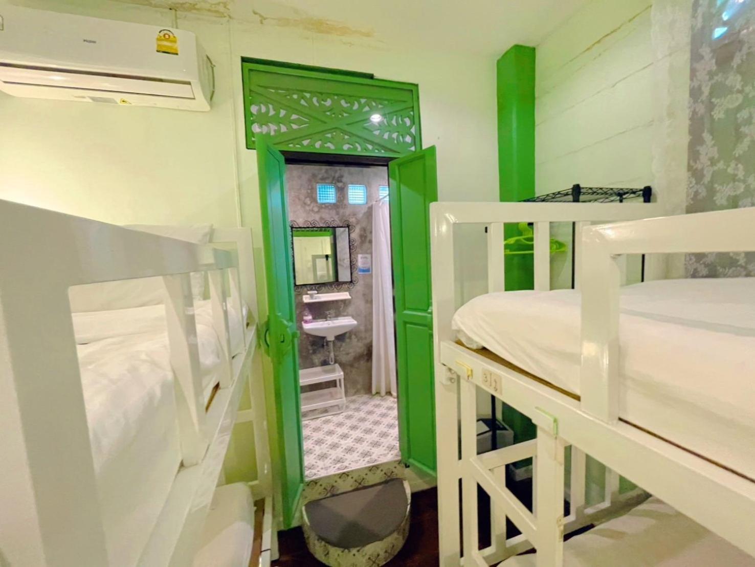 Green Teak House Bangkok Luaran gambar