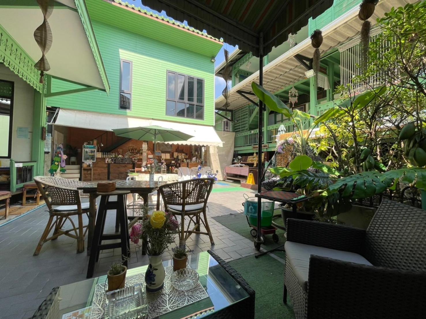Green Teak House Bangkok Luaran gambar