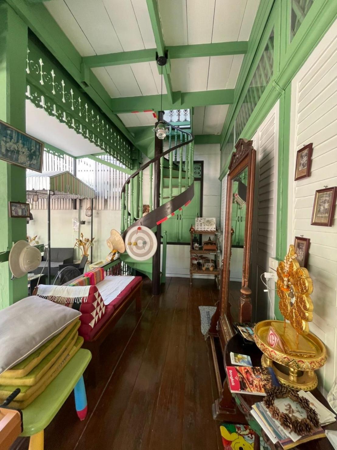 Green Teak House Bangkok Luaran gambar