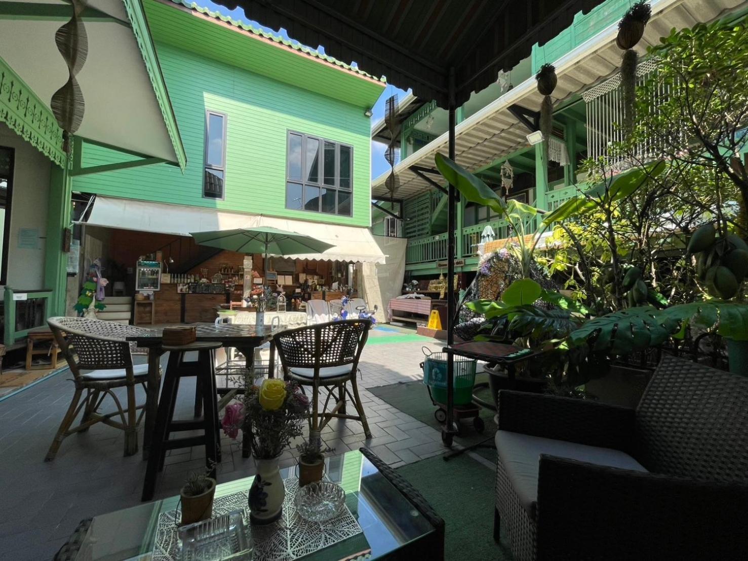 Green Teak House Bangkok Luaran gambar
