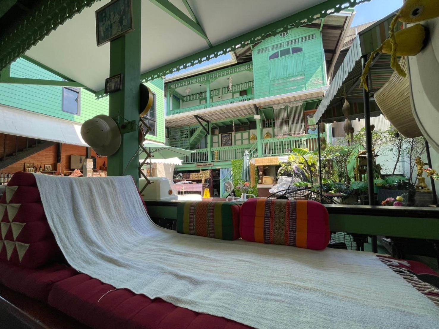 Green Teak House Bangkok Luaran gambar