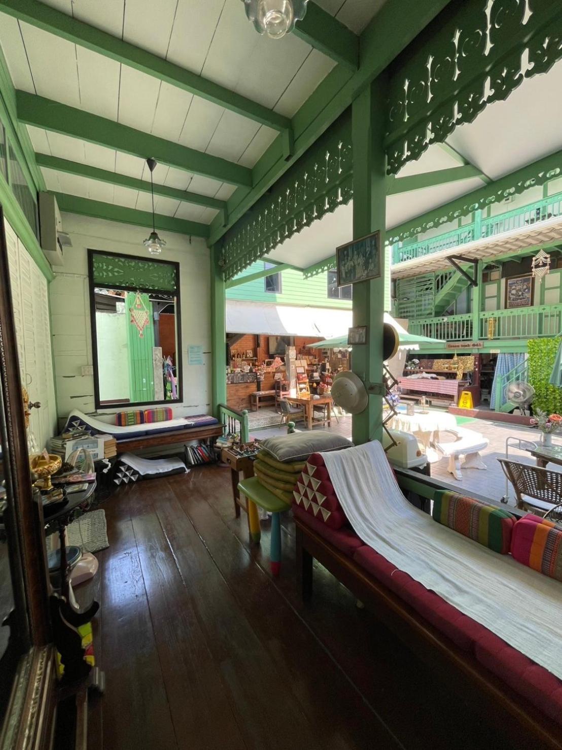 Green Teak House Bangkok Luaran gambar