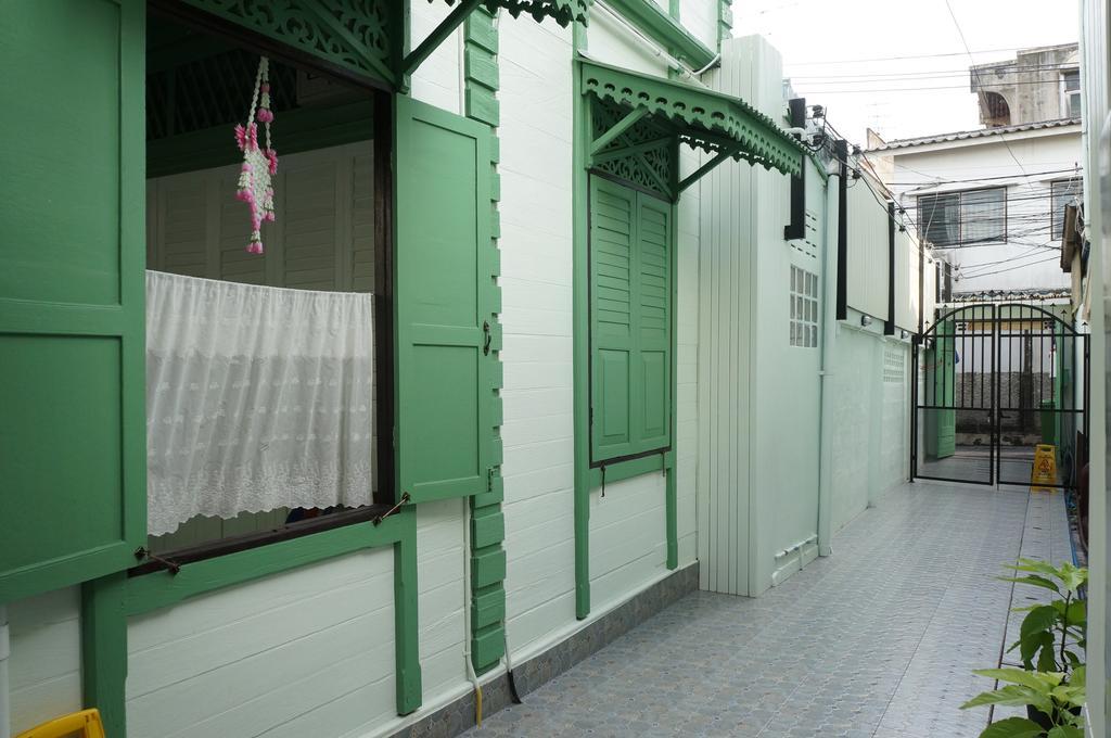 Green Teak House Bangkok Luaran gambar