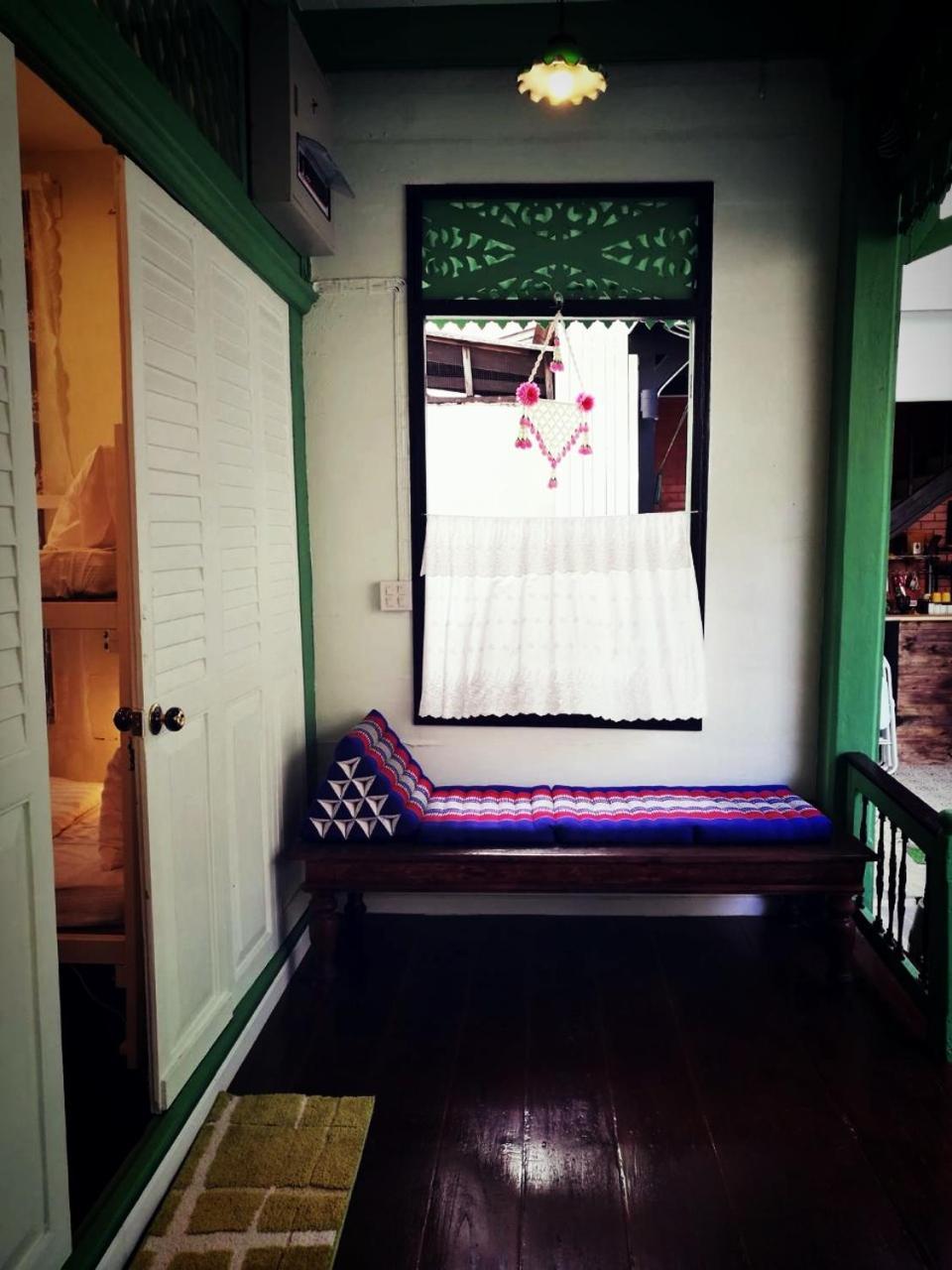 Green Teak House Bangkok Luaran gambar