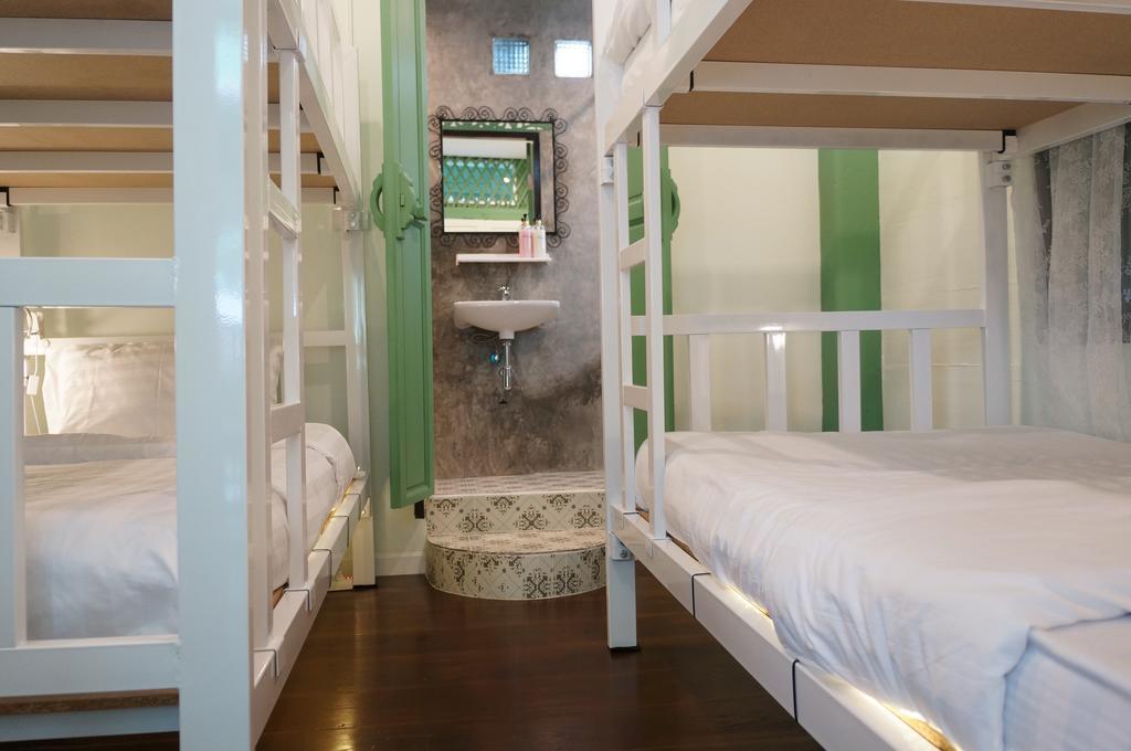 Green Teak House Bangkok Luaran gambar