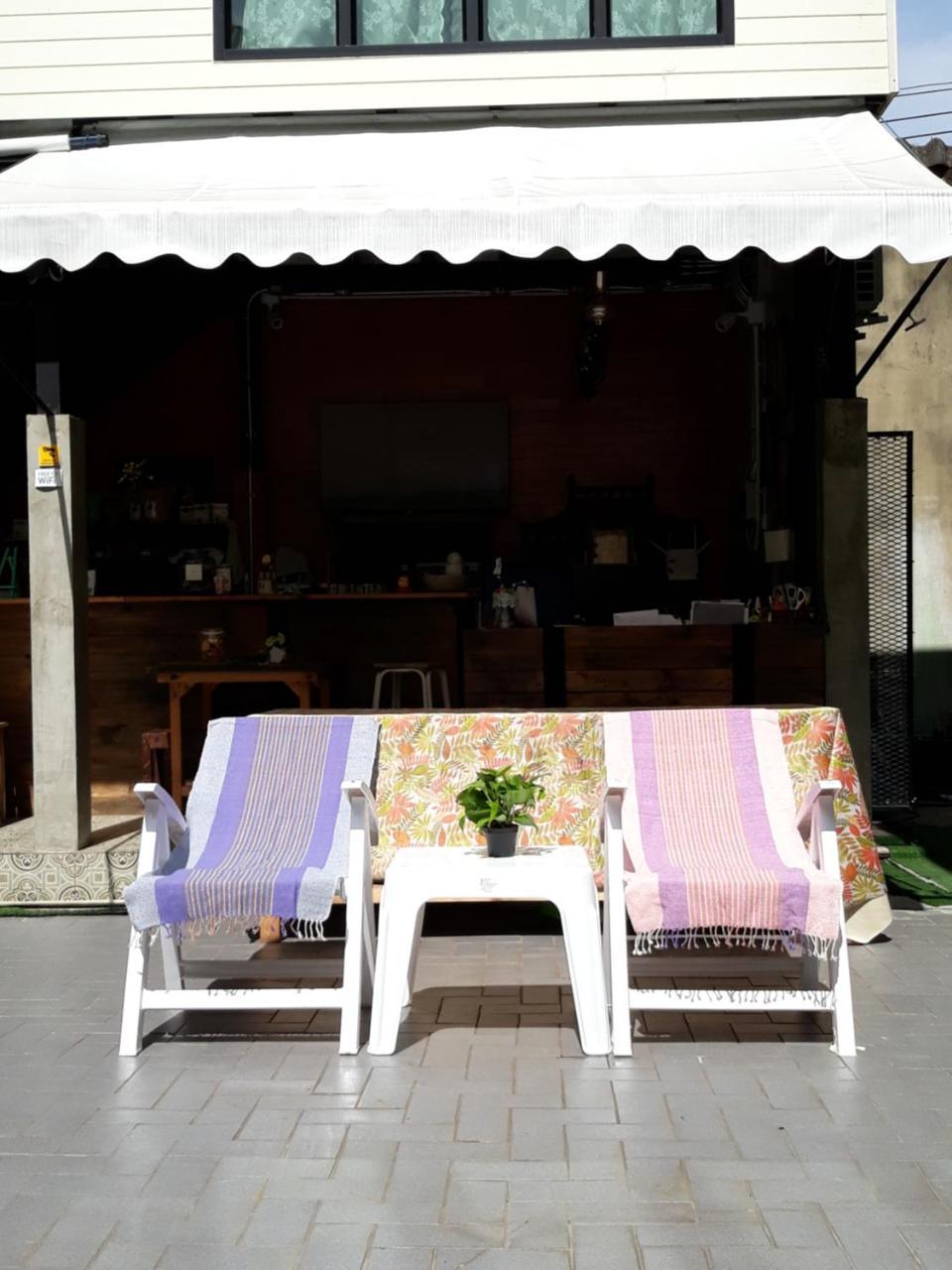 Green Teak House Bangkok Luaran gambar